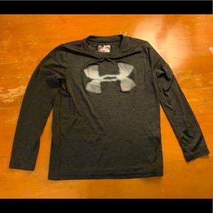 Long sleeve athletic shirt